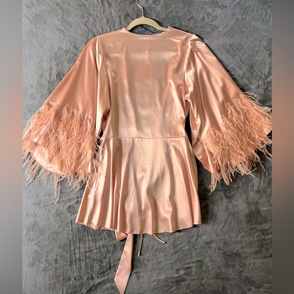 Fleur du Mal FEATHER EMBELLISHED ANGEL SLEEVE ROBE -M/L - Rose Pink NWT - Picture 10 of 10